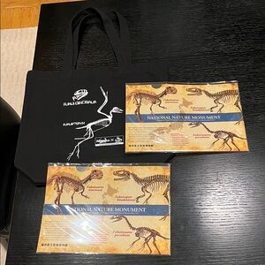 Fukui,Japan Dinosaur Museum Tote bag (NWOT) & 2 Dinosaur plastic folders (NIB)